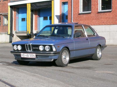 BMW%20e21b.jpg